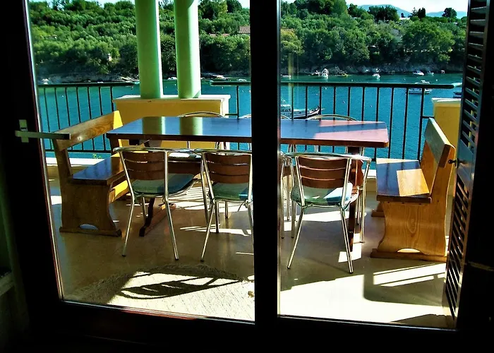 Villamar Beachfront Apartments With Free Private Parking