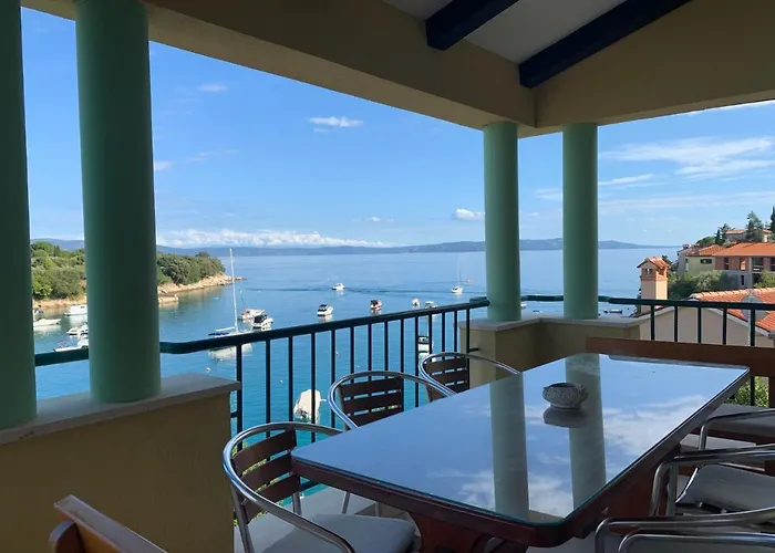 Villamar Beachfront Apartments With Free Private Parking