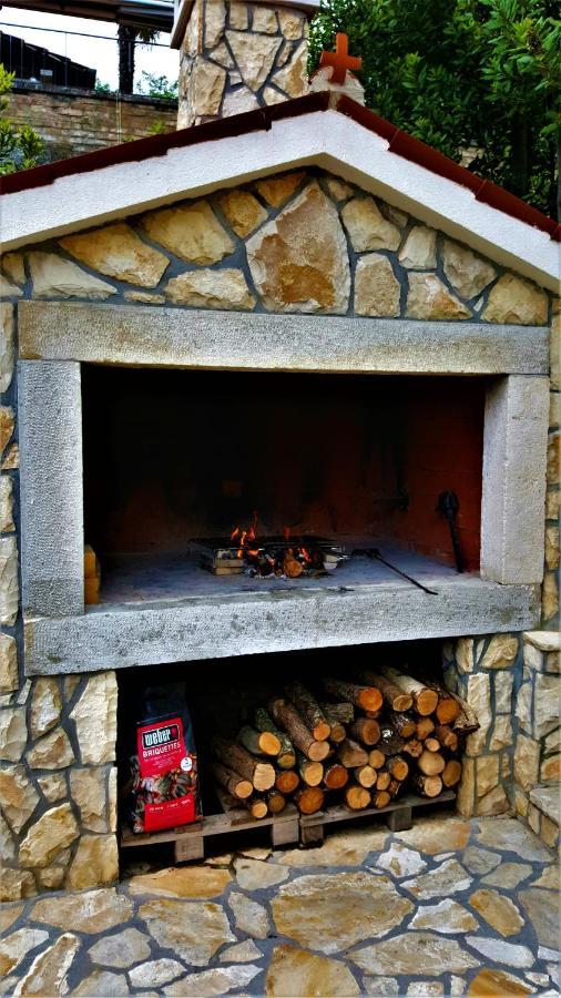 Villamar Beachfront With Free Private Parking Apartment Rabac