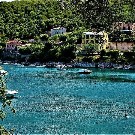 Villamar Beachfront Apartments With Free Private Parking Rabac Exterior photo