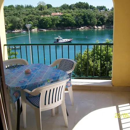 Villamar Beachfront Apartments With Free Private Parking Rabac Exterior photo