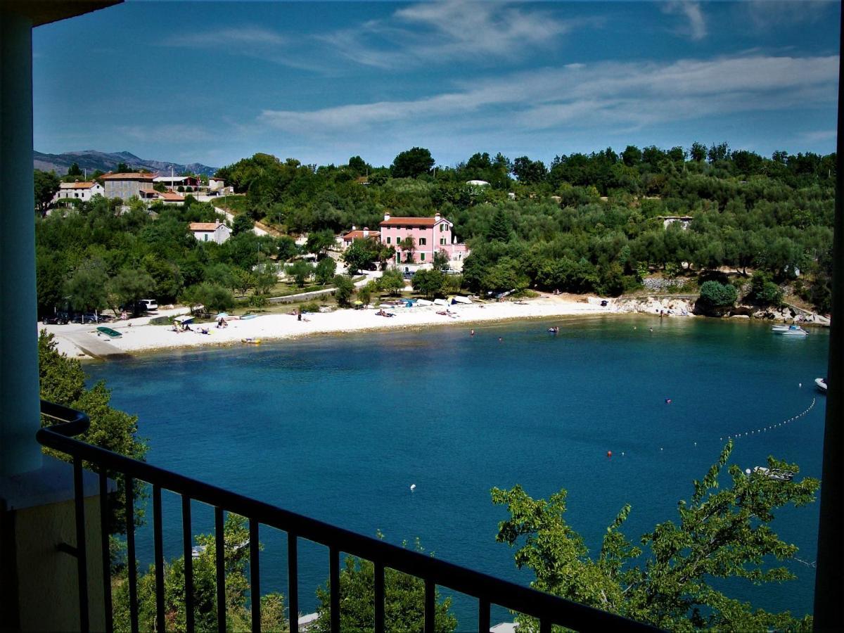 Apartment Villamar Beachfront With Free Private Parking