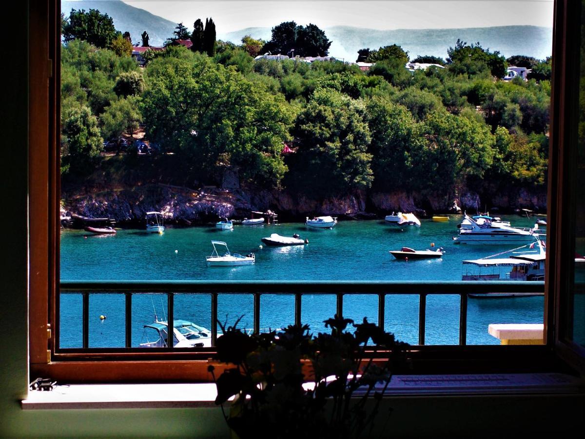 Villamar Beachfront With Free Private Parking Rabac
