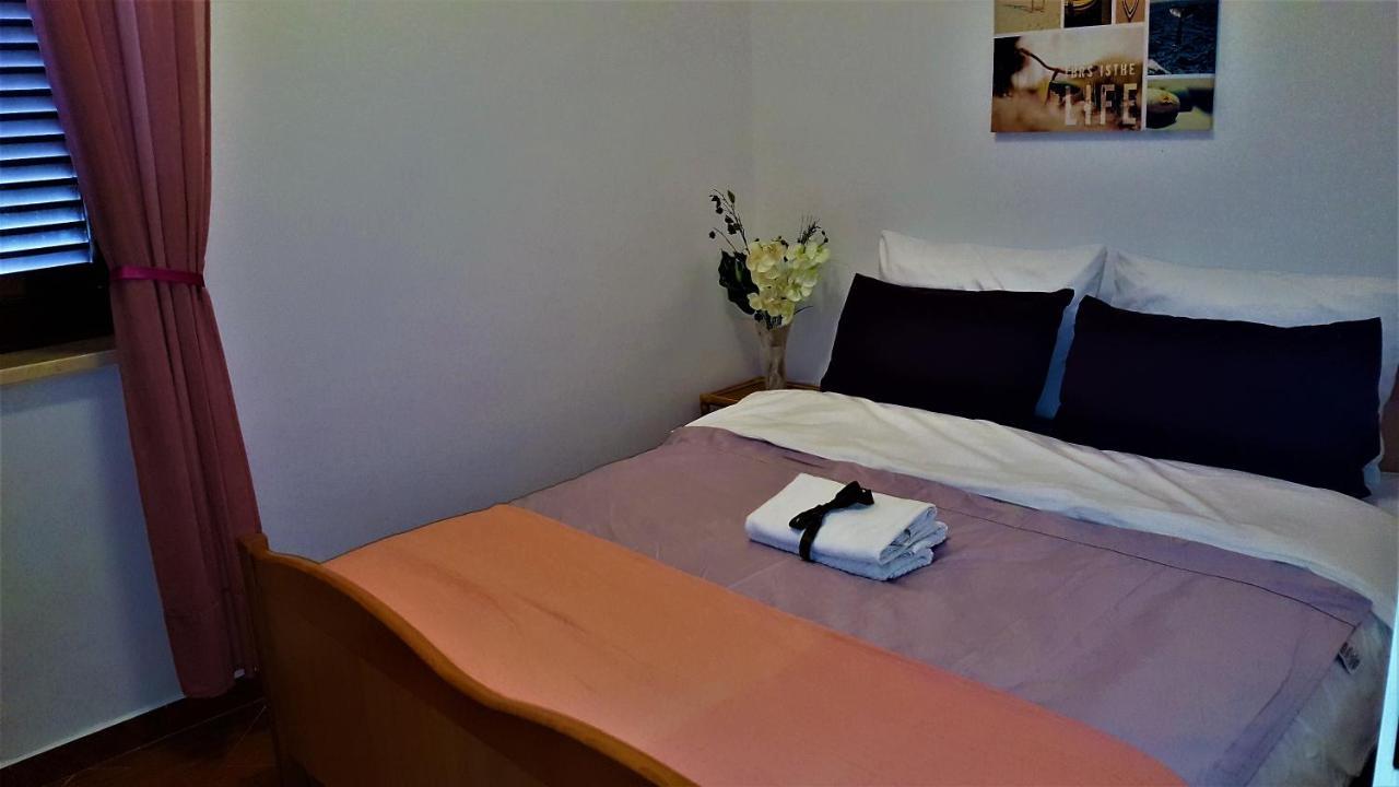 Villamar Beachfront With Free Private Parking Rabac